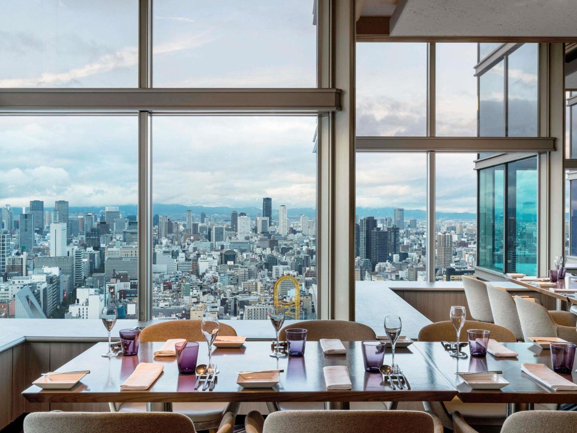 Swissotel Nankai Hotel 5*