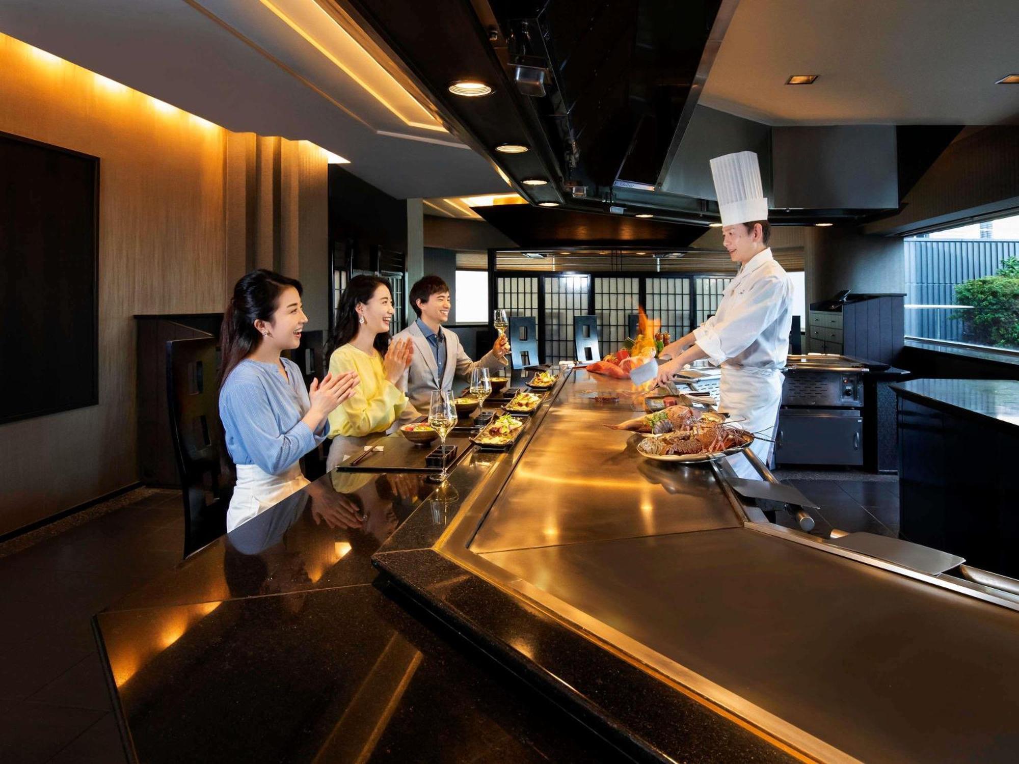 โรงแรม Swissotel Nankai