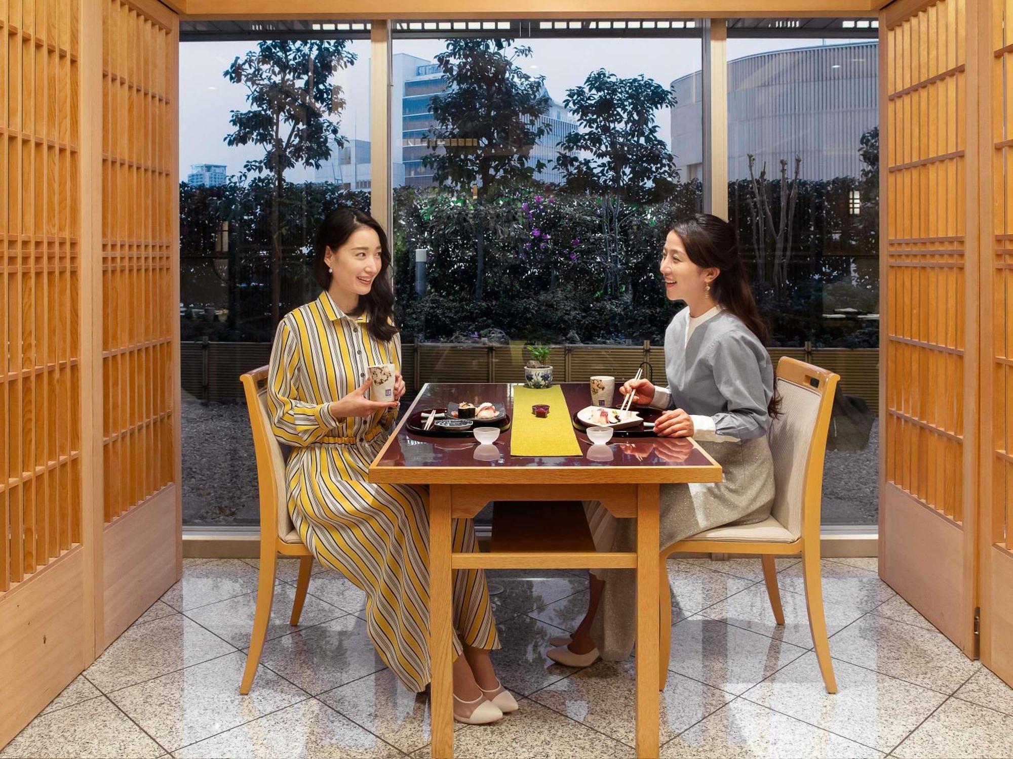 Swissotel Nankai โรงแรม 5*